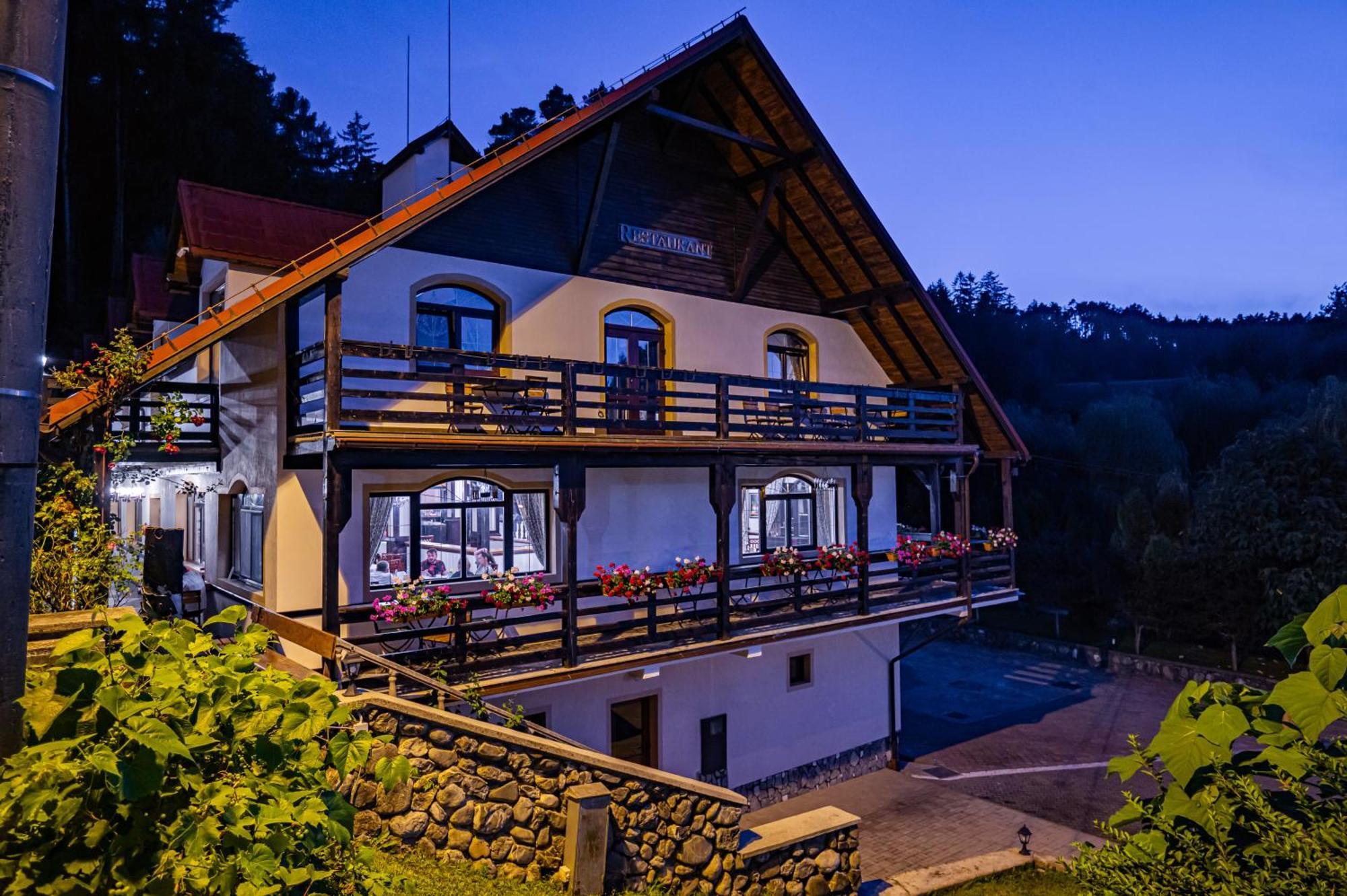 Q Chalet Săcele Exterior foto